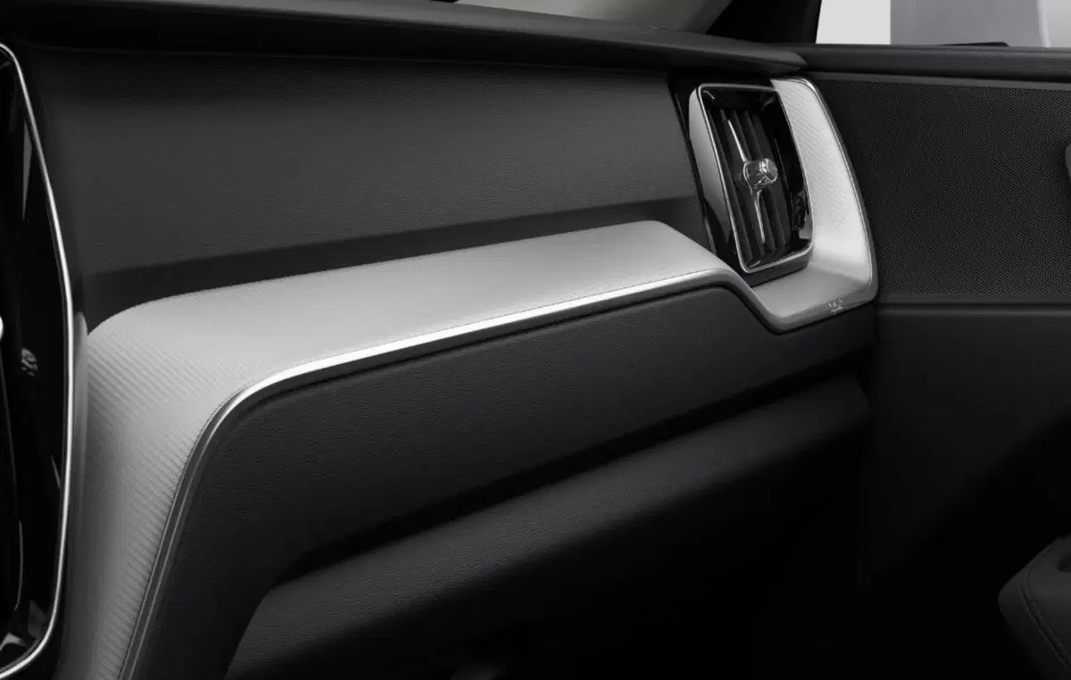 Volvo XC60 nuova a Milano (13)
