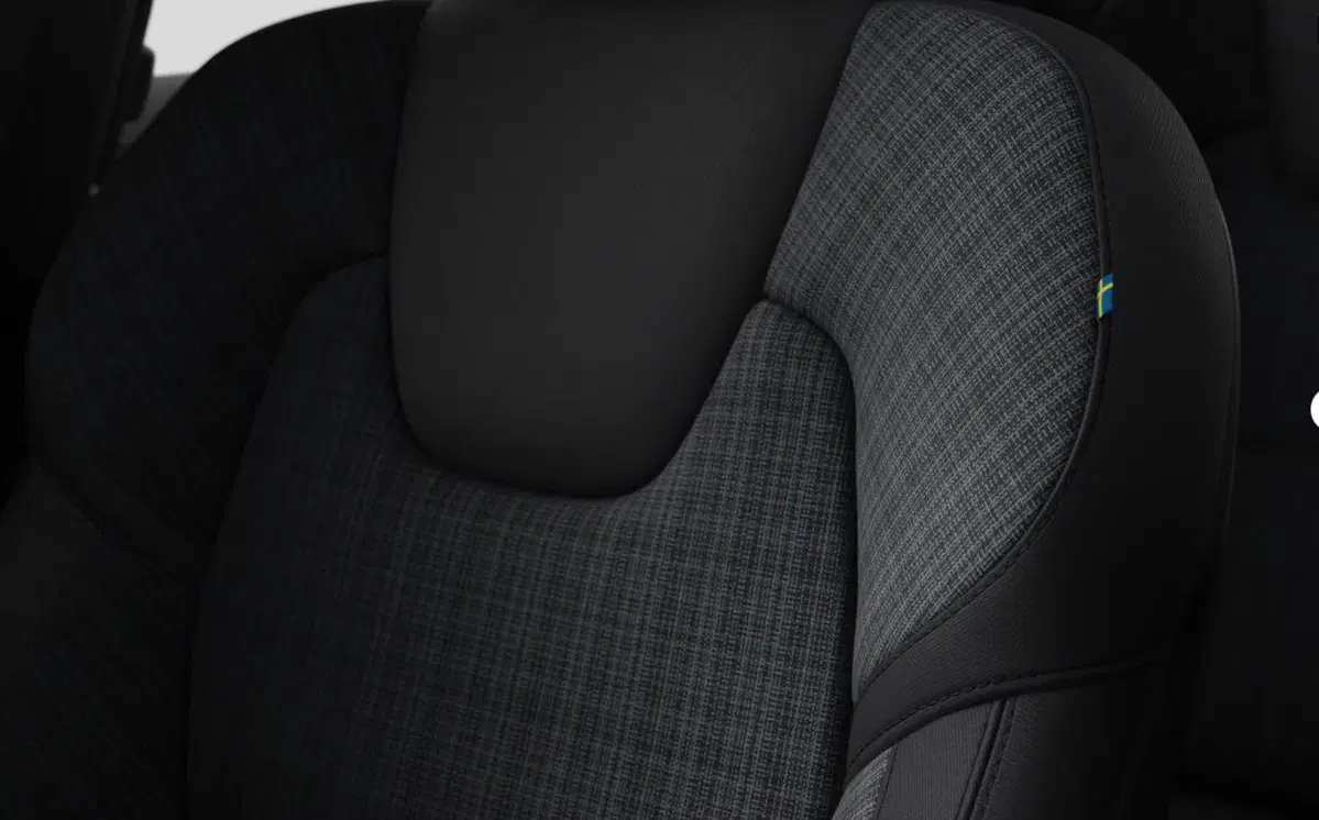 Volvo XC60 nuova a Milano (16)