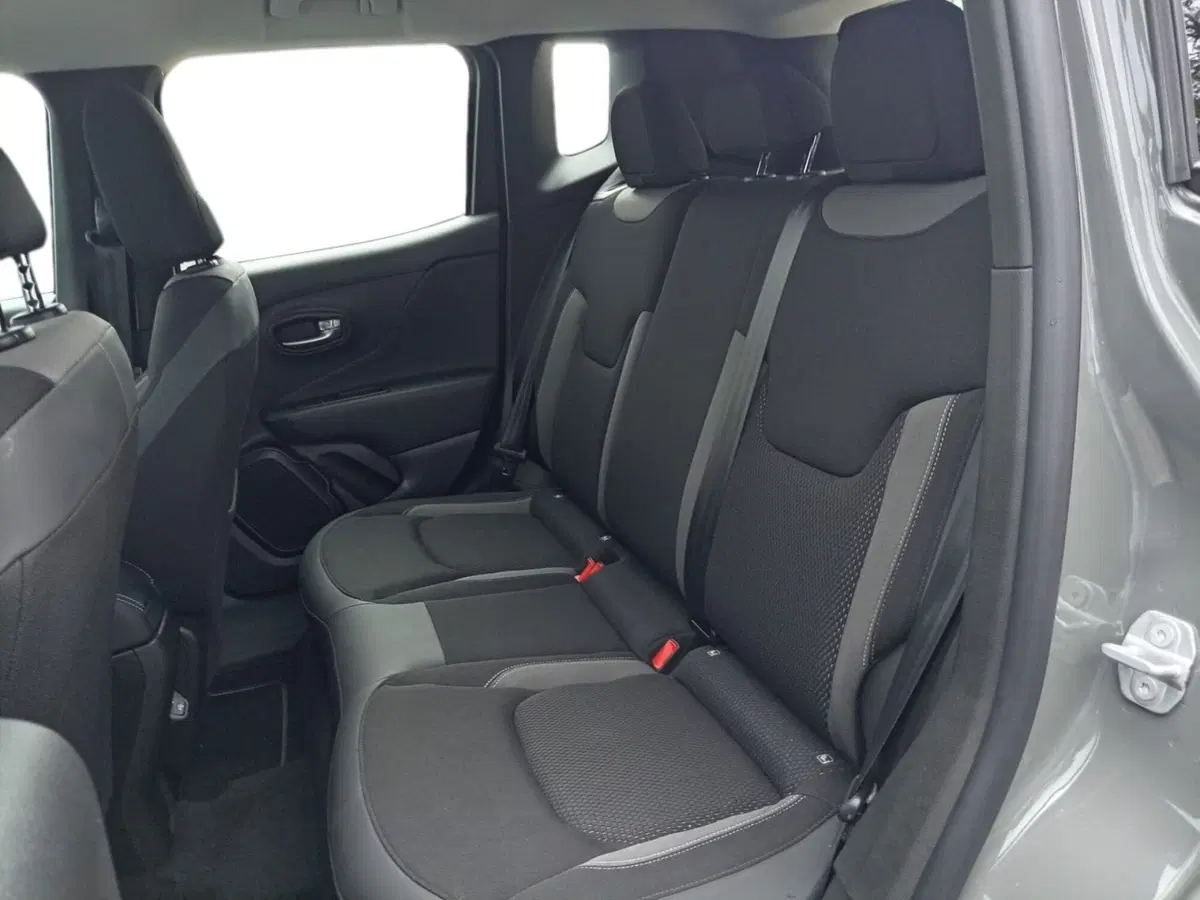 Jeep Renegade usata a Bari (13)