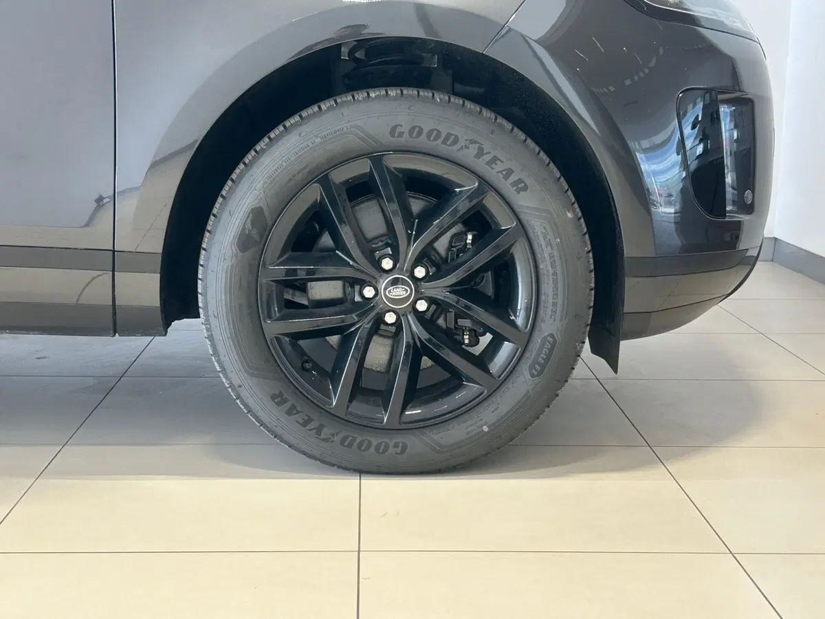 Land Rover Range Rover Evoque nuova a Napoli (9)