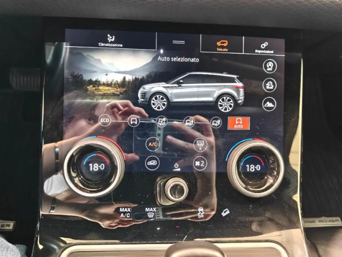 Land Rover Range Rover Evoque usata a Venezia (15)