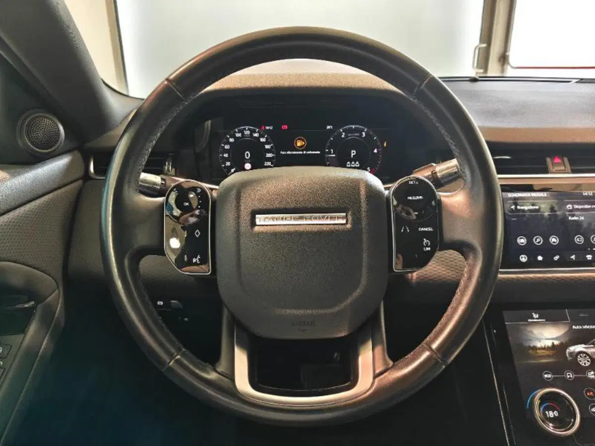 Land Rover Range Rover Evoque usata a Venezia (17)
