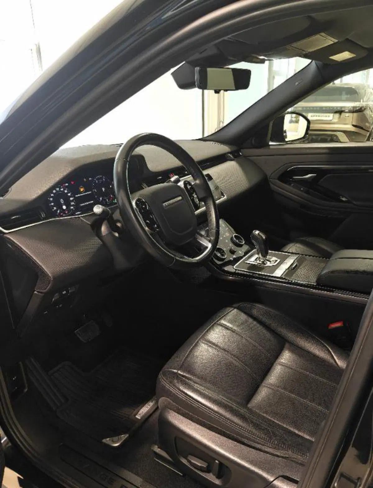 Land Rover Range Rover Evoque usata a Venezia (2)