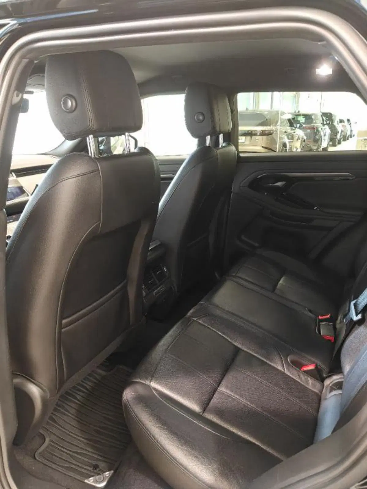 Land Rover Range Rover Evoque usata a Venezia (3)