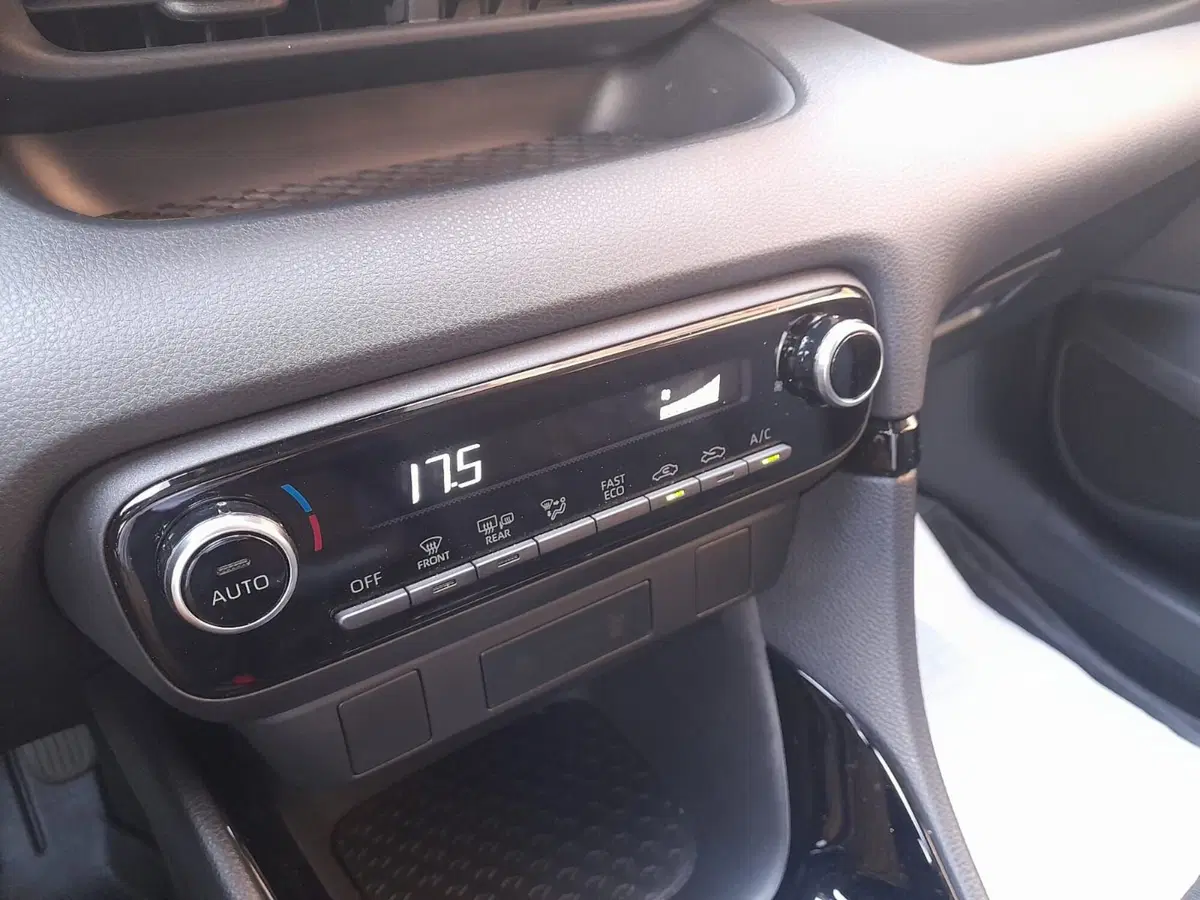 Toyota Yaris usata a L'Aquila (14)