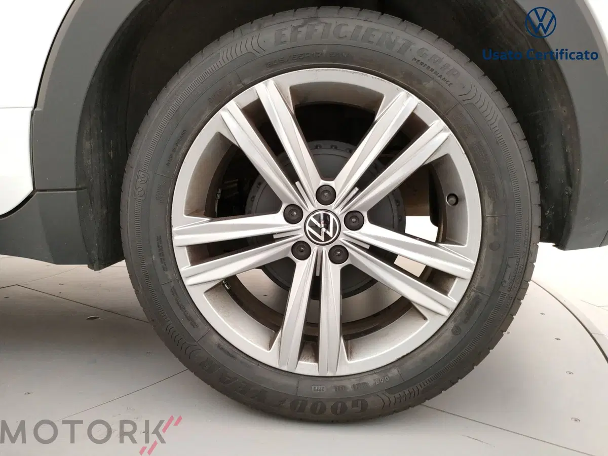 Volkswagen T-Cross usata a Varese (6)