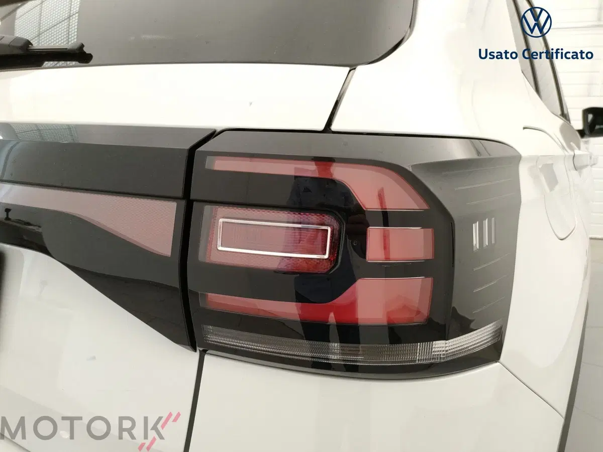 Volkswagen T-Cross usata a Varese (8)
