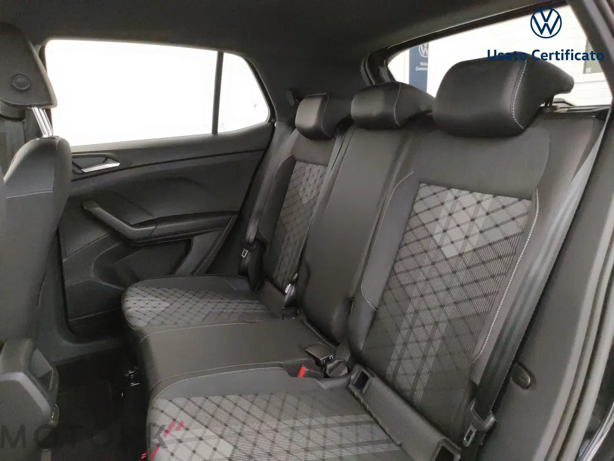 Volkswagen T-Cross usata a Varese (10)