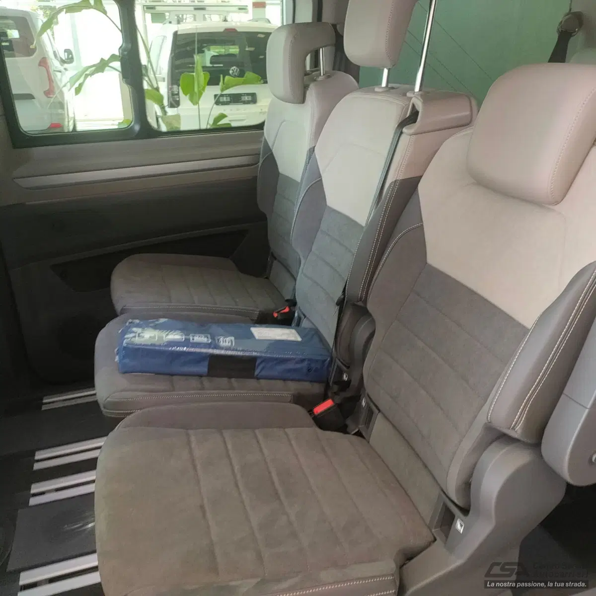 Volkswagen Multivan nuova a Bologna (3)