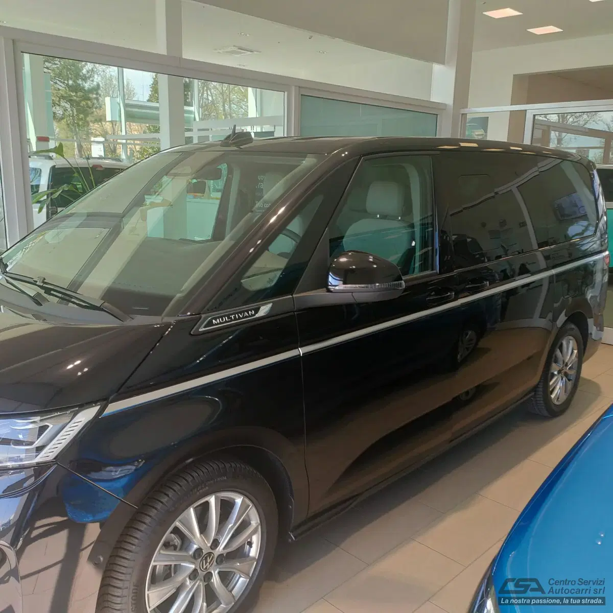 Volkswagen Multivan nuova a Bologna (6)