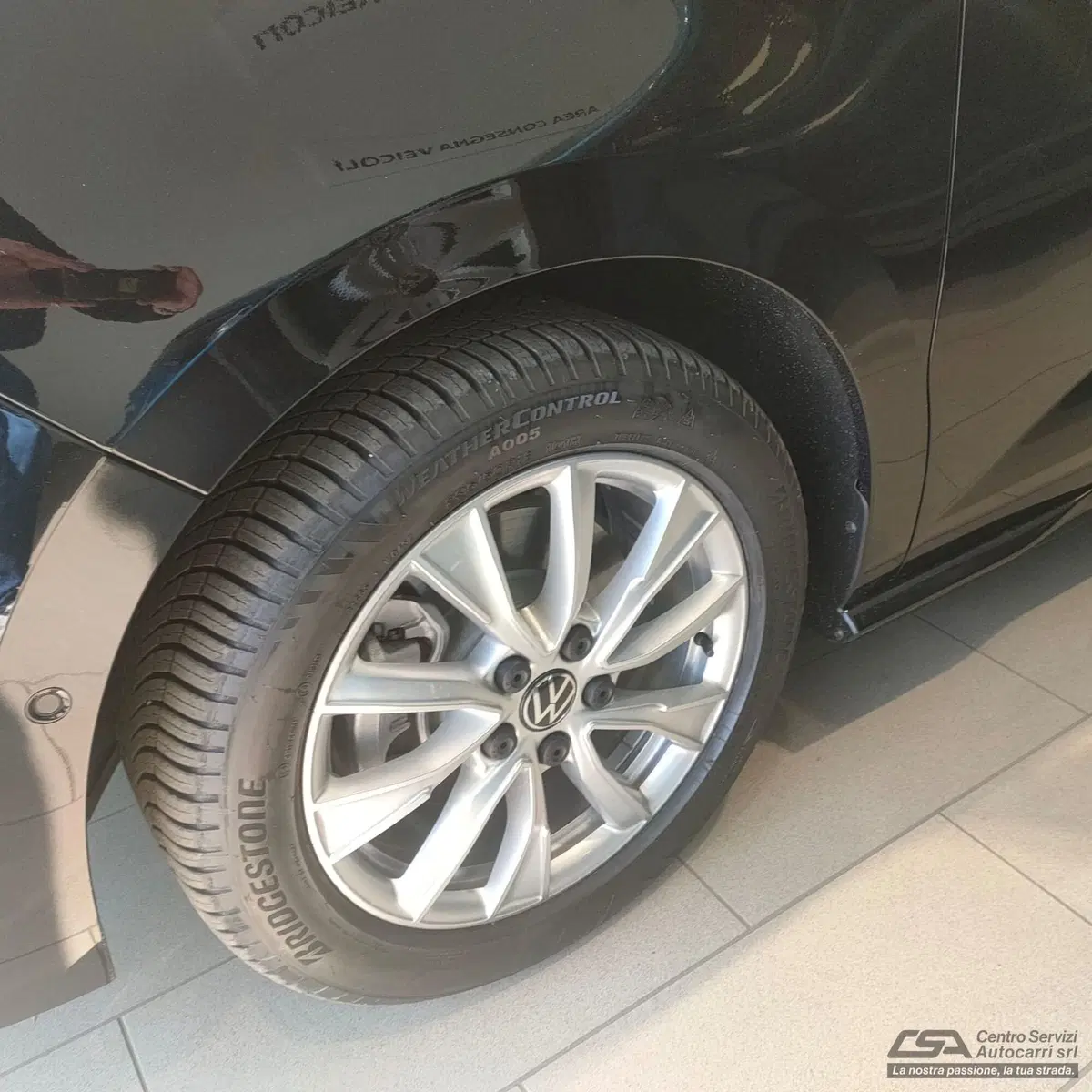 Volkswagen Multivan nuova a Bologna (7)