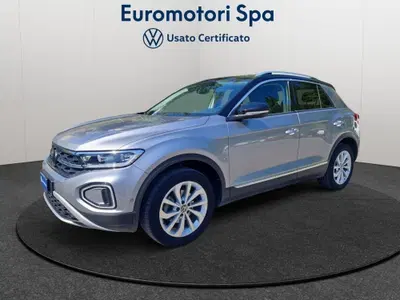 Volkswagen T-Roc 1.0 TSI Style del 2023 usata a Monteriggioni