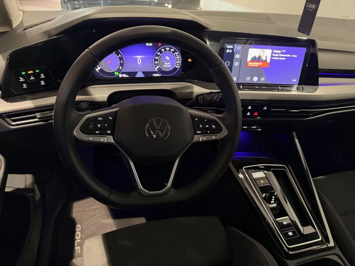 Volkswagen Golf usata a Genova (12)