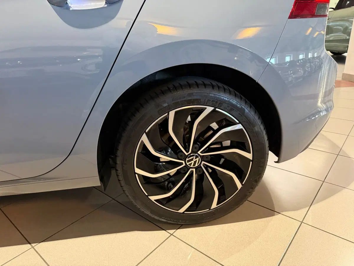Volkswagen Golf usata a Genova (15)
