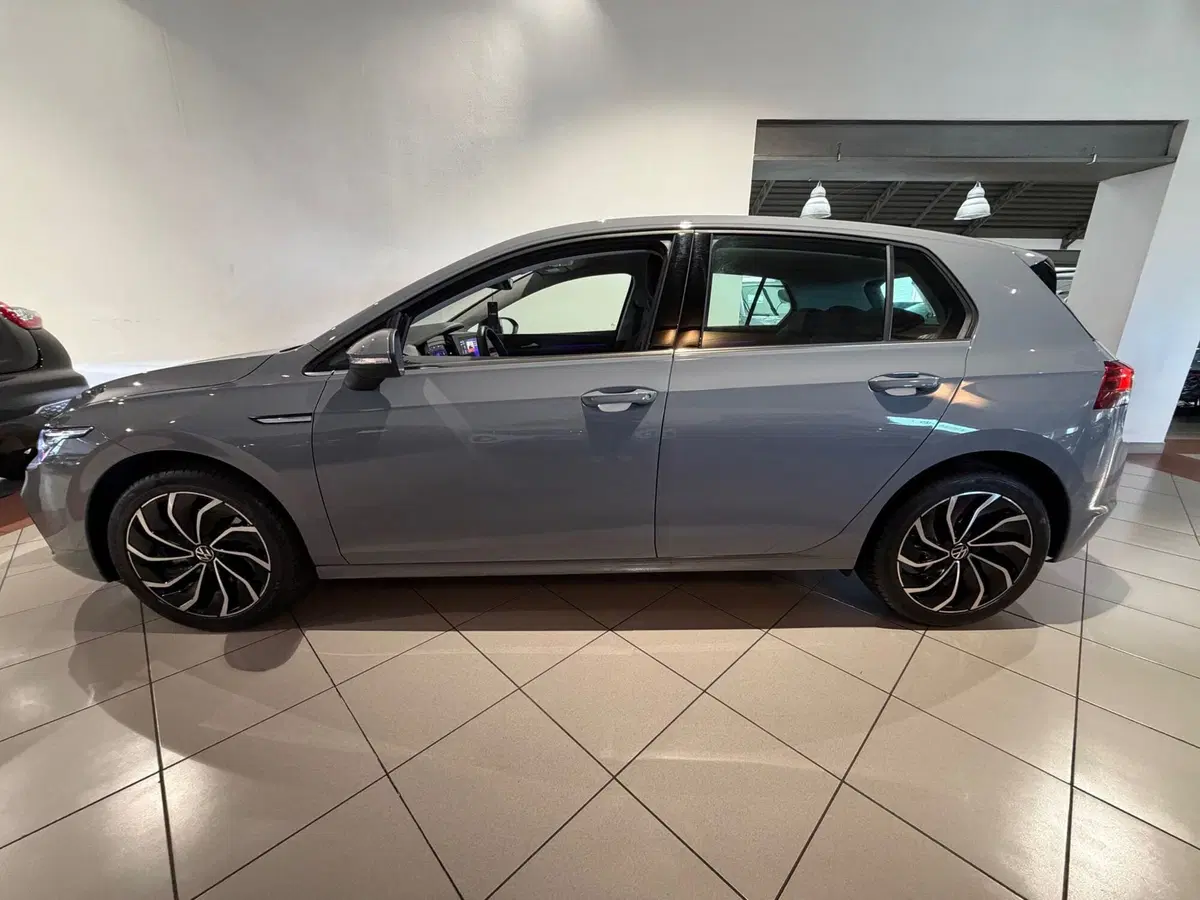 Volkswagen Golf usata a Genova (2)