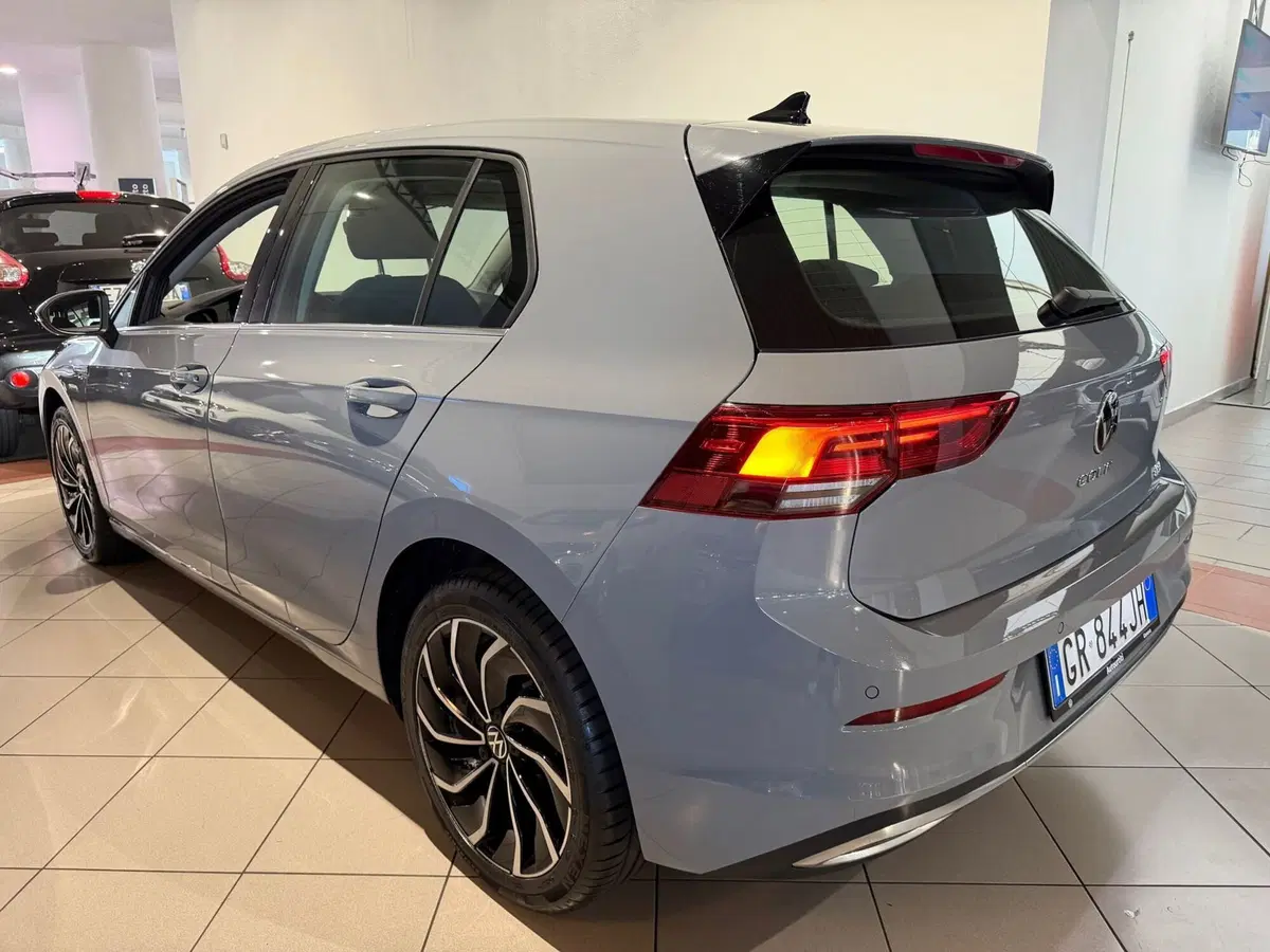 Volkswagen Golf usata a Genova (3)