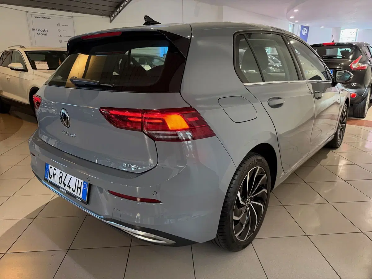 Volkswagen Golf usata a Genova (5)