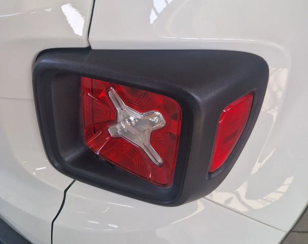 Jeep Renegade usata a Terni (17)