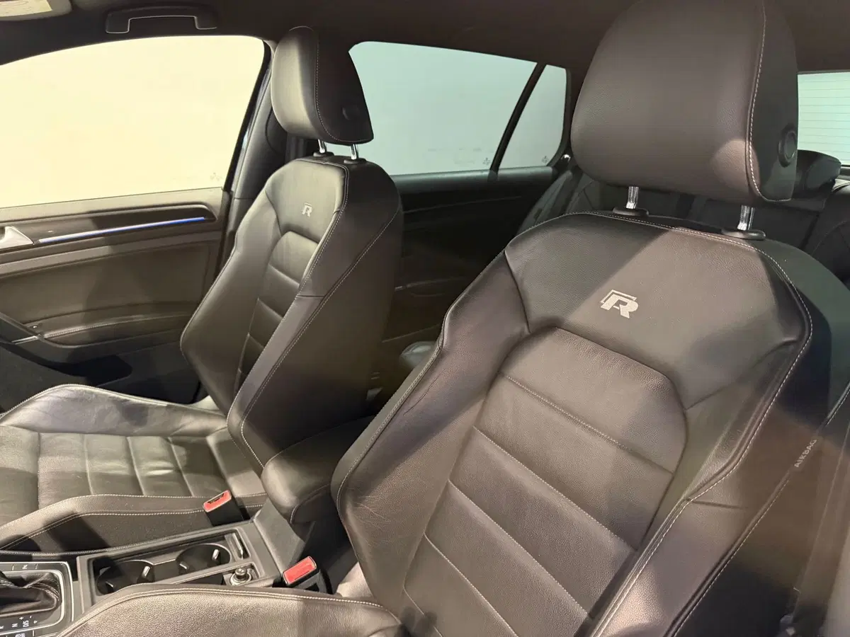 Volkswagen Golf usata a Genova (9)