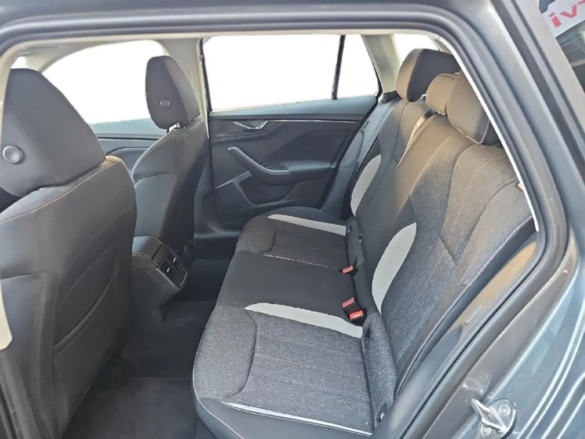 Skoda Kamiq usata a Lecco (11)