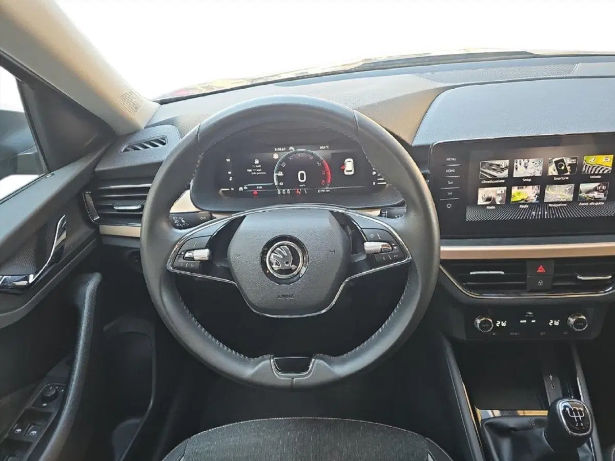Skoda Kamiq usata a Lecco (9)