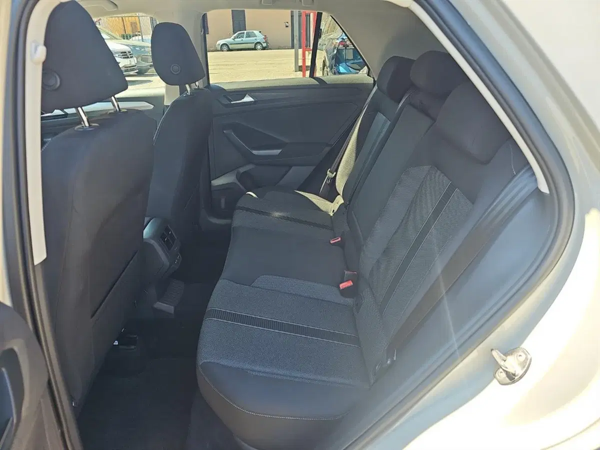 Volkswagen T-Roc usata a Lecco (10)