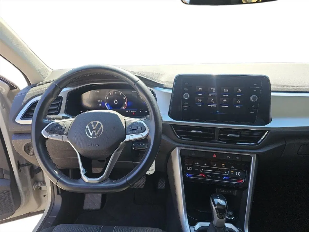 Volkswagen T-Roc usata a Lecco (11)