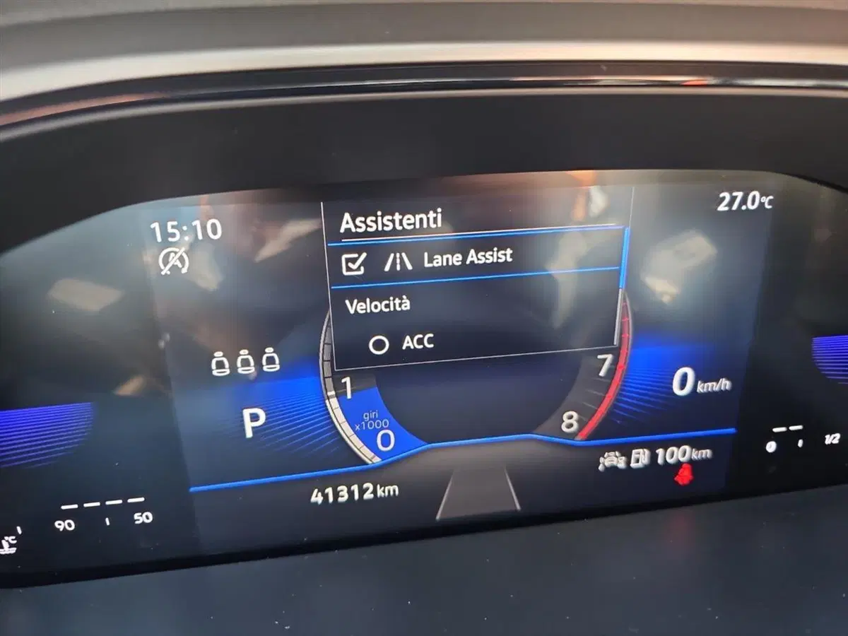 Volkswagen T-Roc usata a Lecco (15)