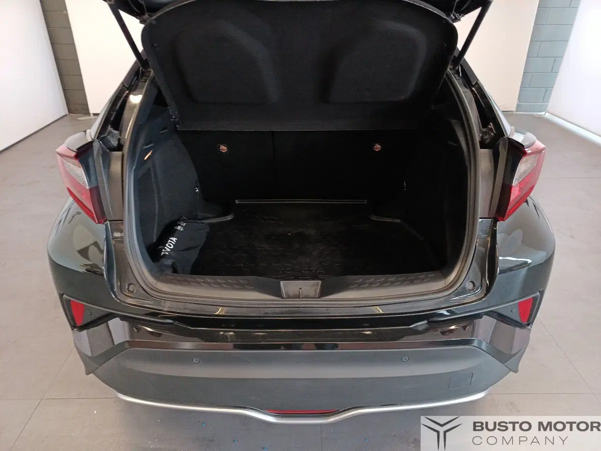 Toyota Toyota C-HR usata a Varese (10)