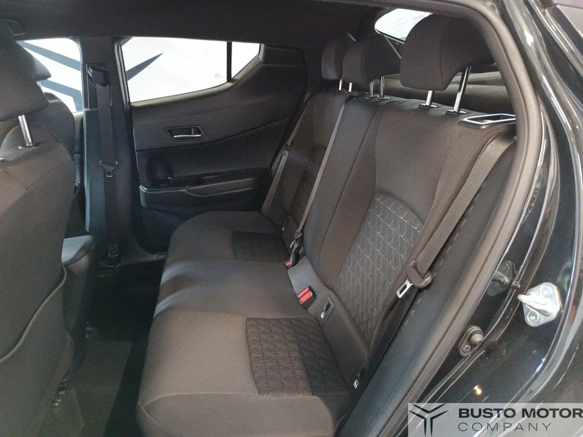 Toyota Toyota C-HR usata a Varese (9)