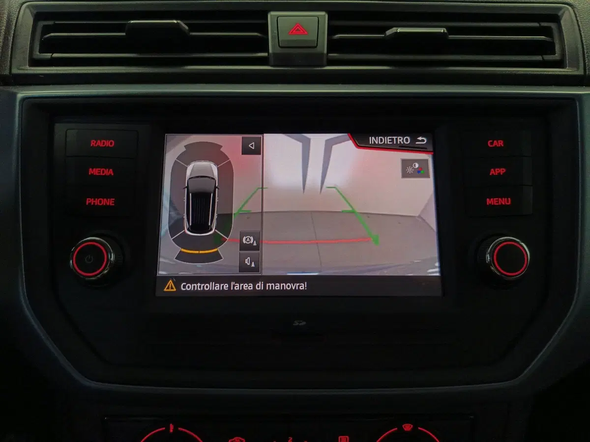 SEAT Arona usata a Varese (14)