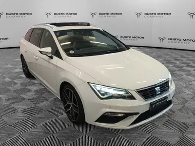 SEAT Leon ST 2.0 TDI 184 CV DSG FR del 2018 usata a Varese