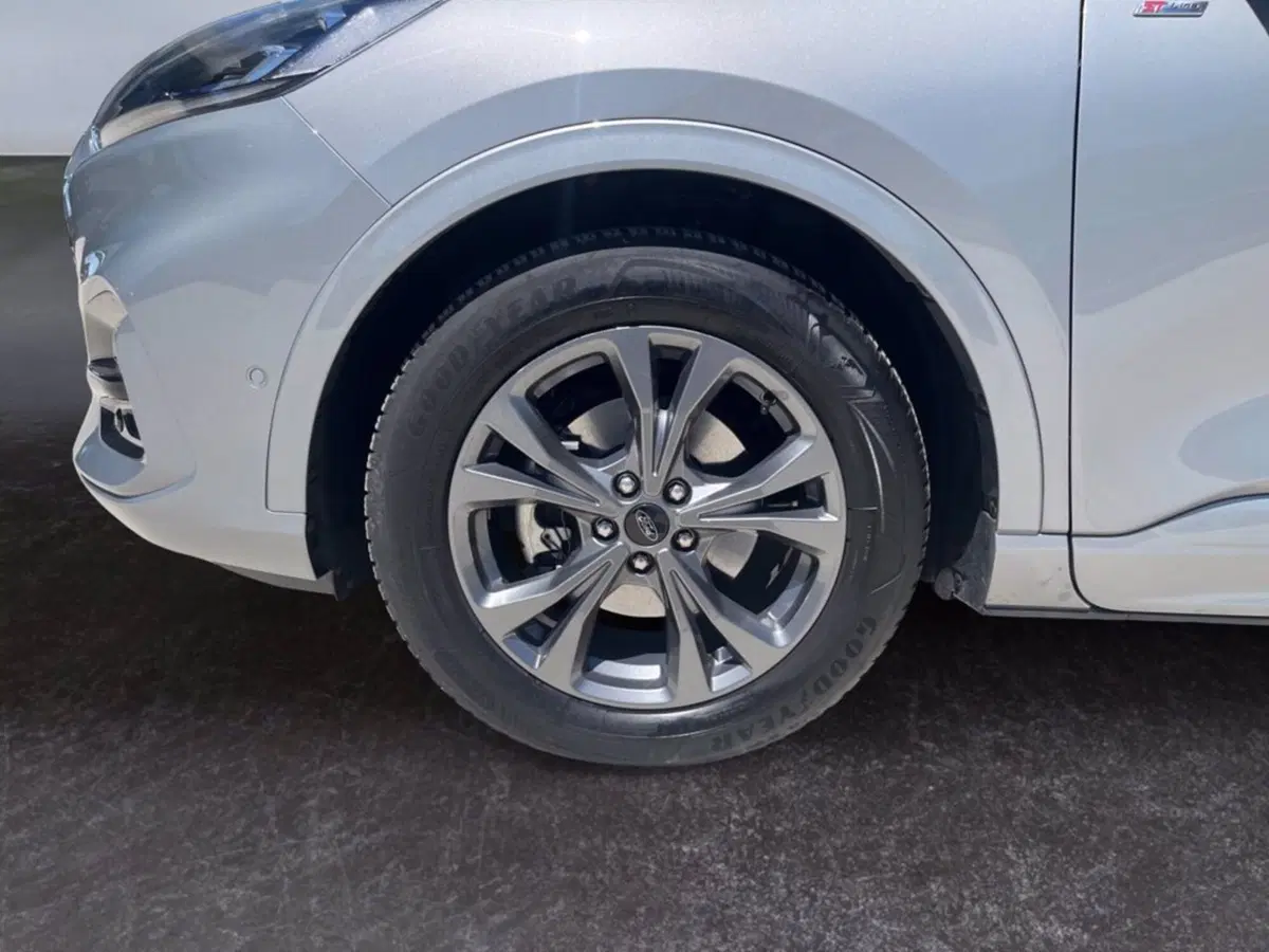 Ford Kuga usata a Milano (10)