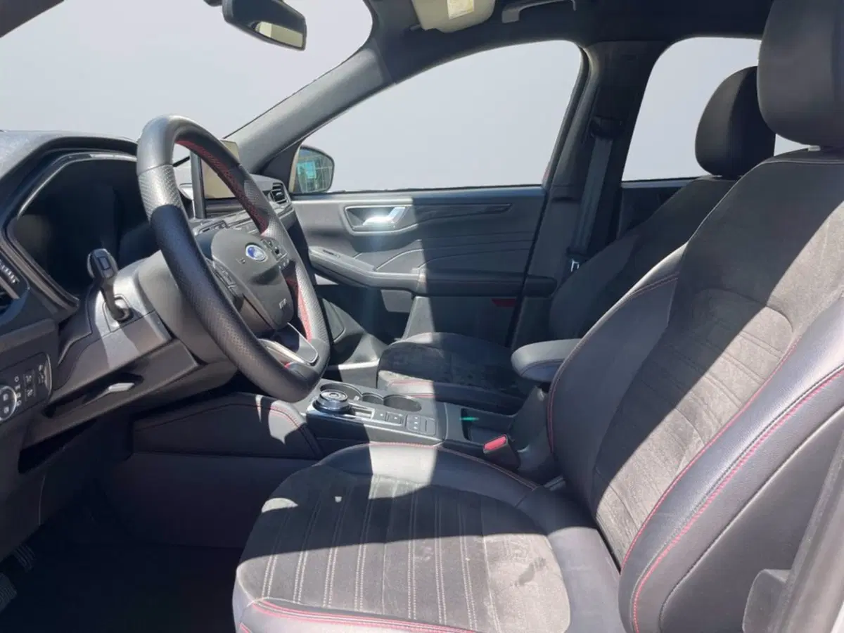 Ford Kuga usata a Milano (11)