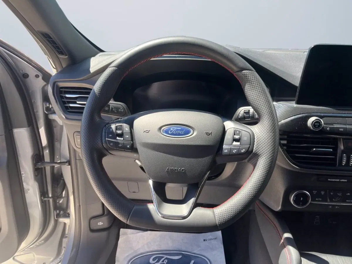 Ford Kuga usata a Milano (14)