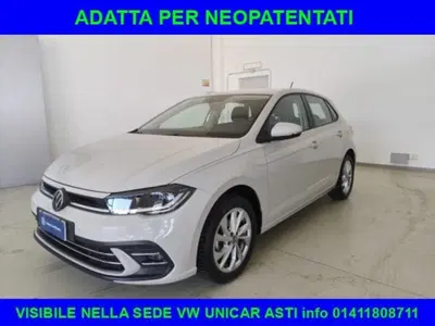 Volkswagen Polo 1.0 tsi Style 95cv del 2023 usata a Alba