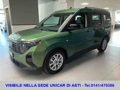 Ford Tourneo Courier 1.0 EcoBoost 100 CV Titanium del 2024 usata a Alba