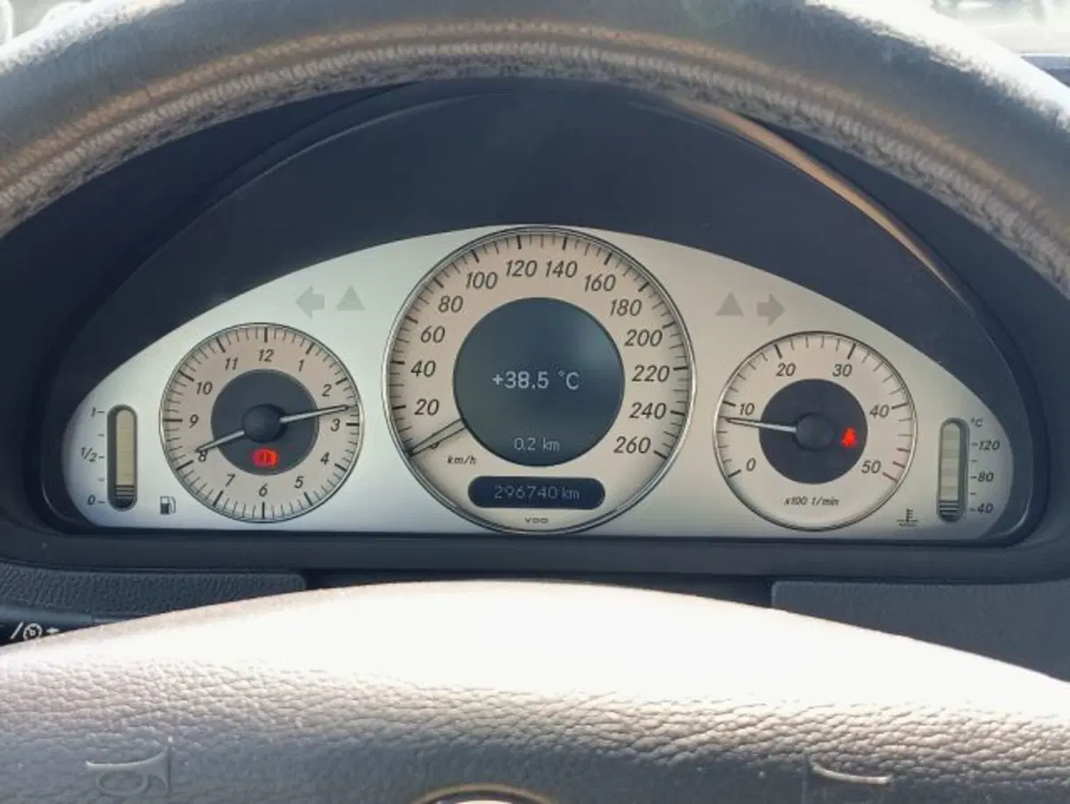 Mercedes-Benz CLK usata a Brescia (8)