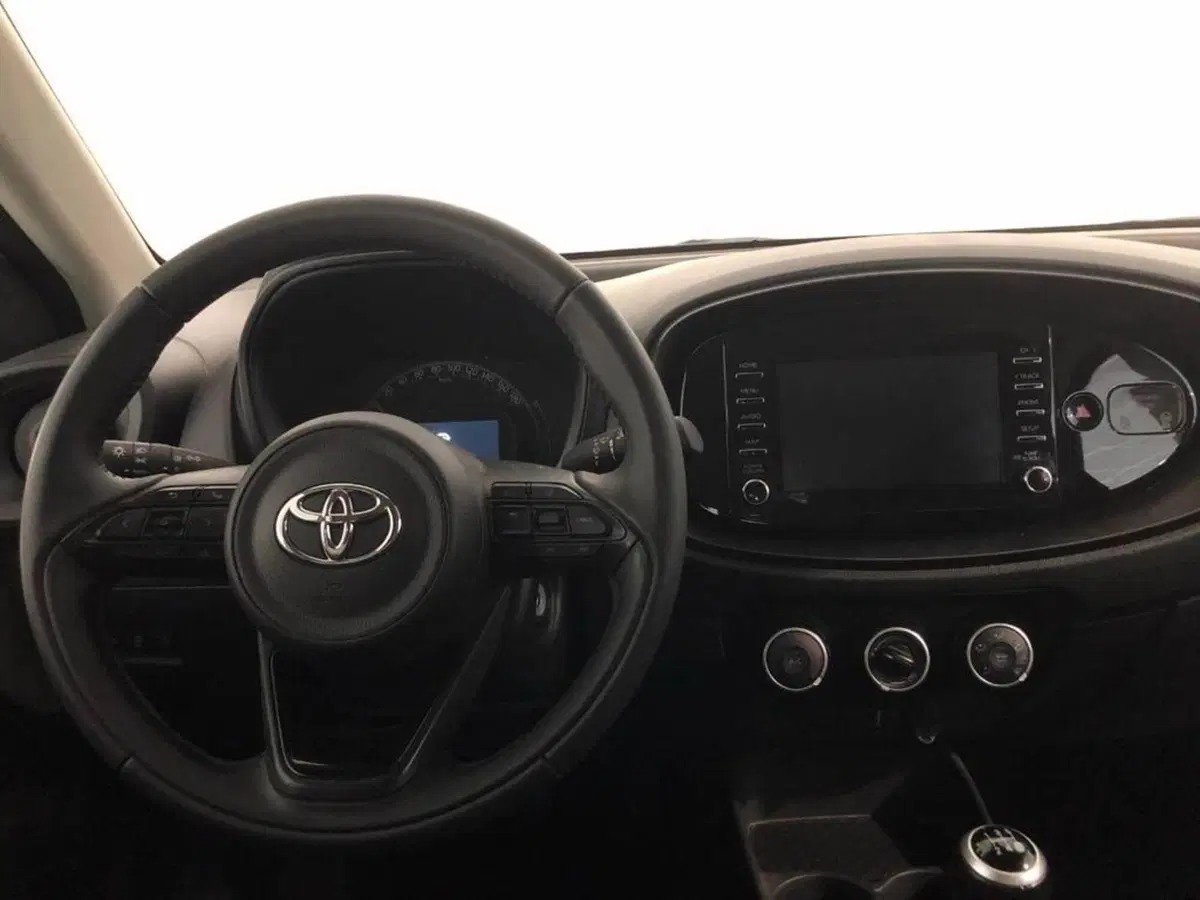 Toyota Aygo X usata a Torino (12)