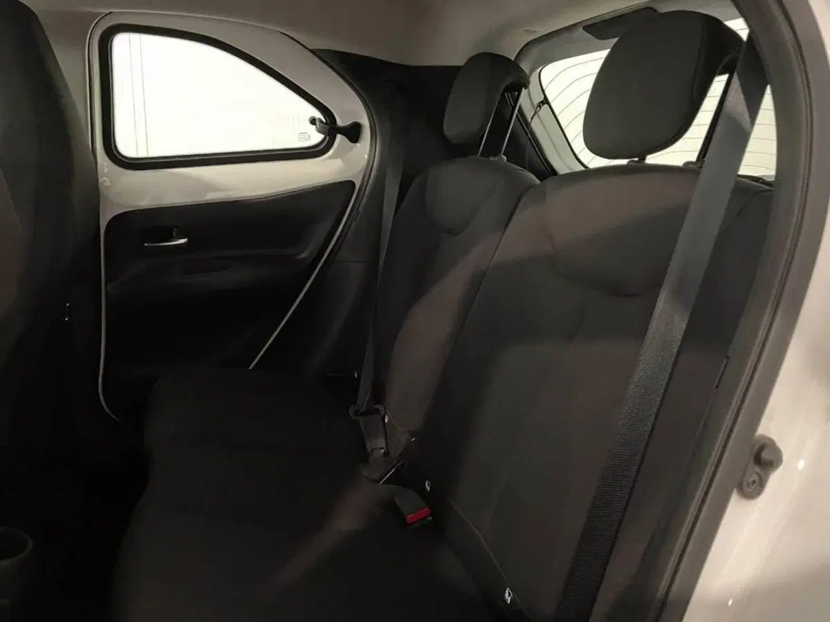 Toyota Aygo X usata a Torino (14)