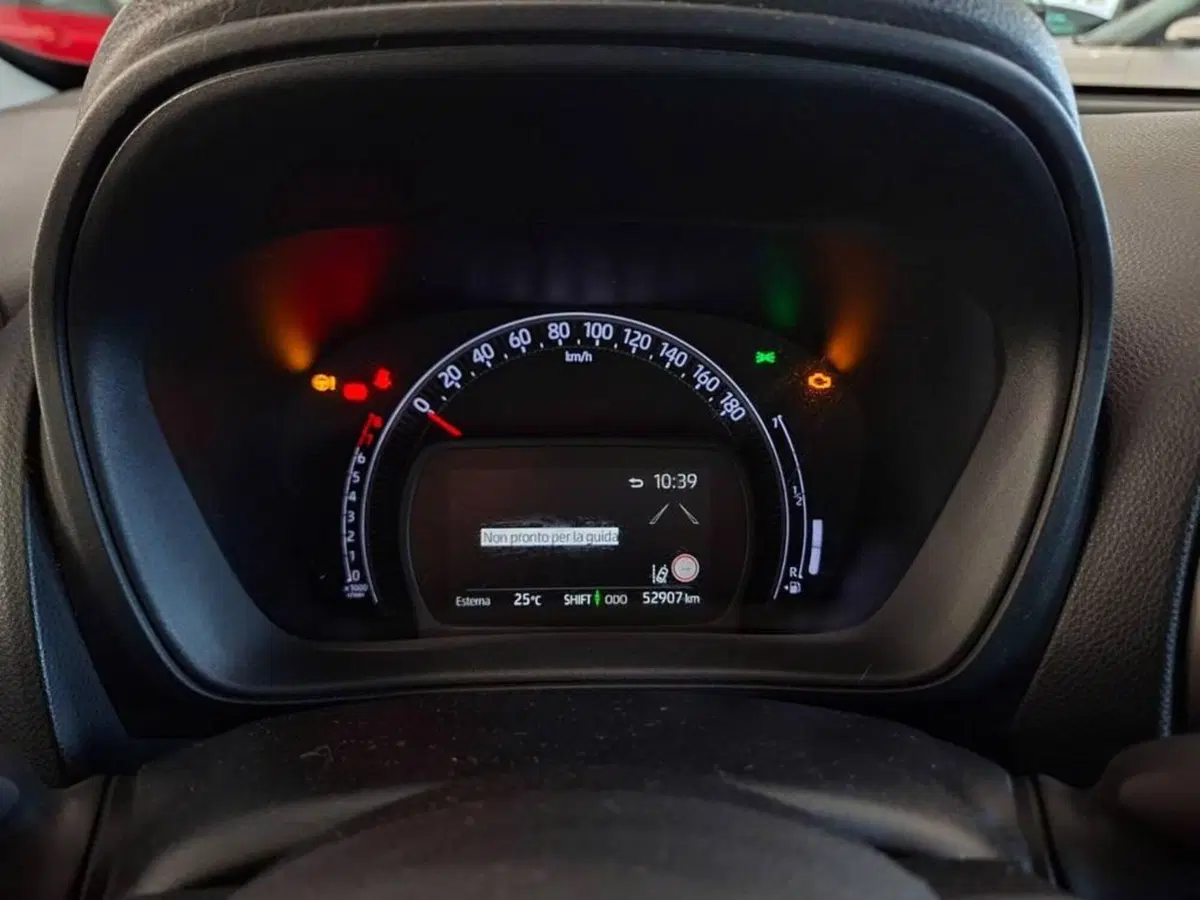 Toyota Aygo X usata a Torino (7)