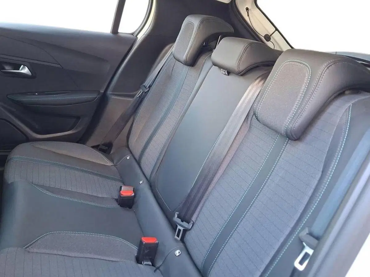 Peugeot 208 usata a Torino (13)