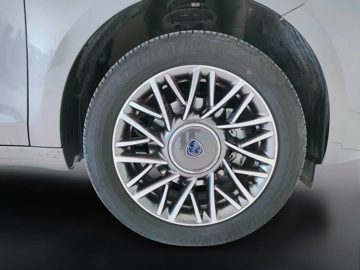 Lancia Ypsilon usata a Ascoli Piceno (10)