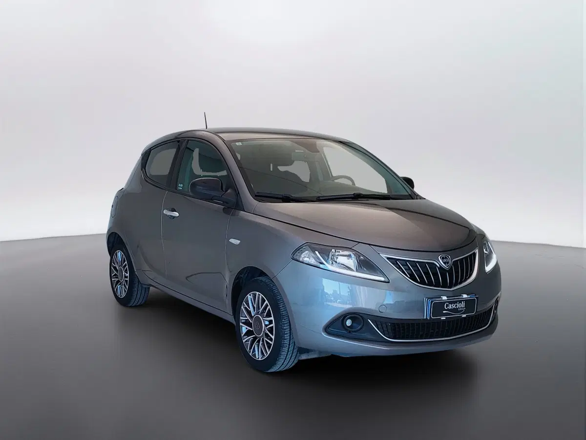 Lancia Ypsilon usata a Ascoli Piceno (3)
