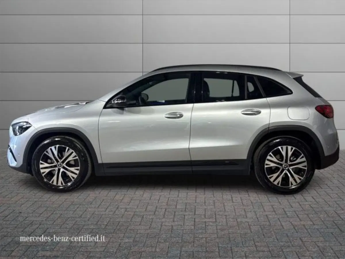 Mercedes-Benz GLA SUV usata a Bologna (6)