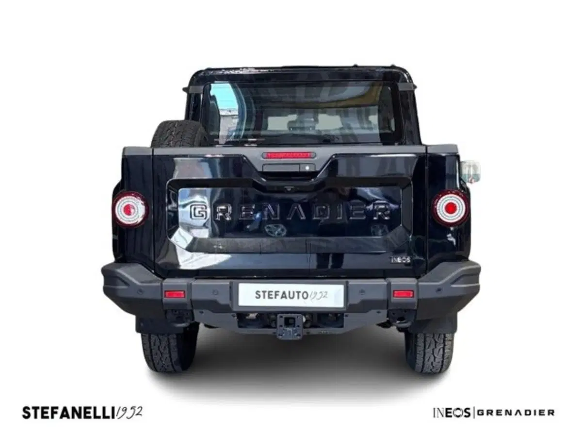 Ineos Grenadier Pick-up nuova a Bologna (6)