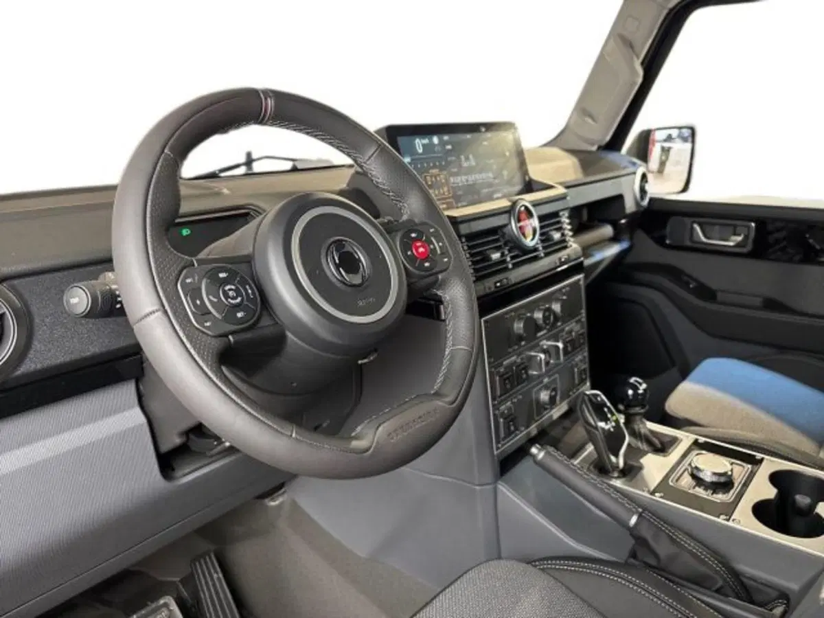 Ineos Grenadier Pick-up nuova a Bologna (11)