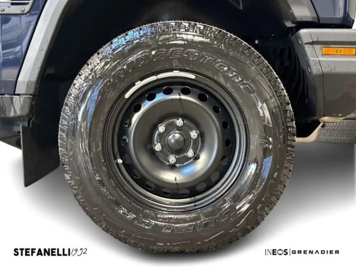 Ineos Grenadier Pick-up nuova a Bologna (8)