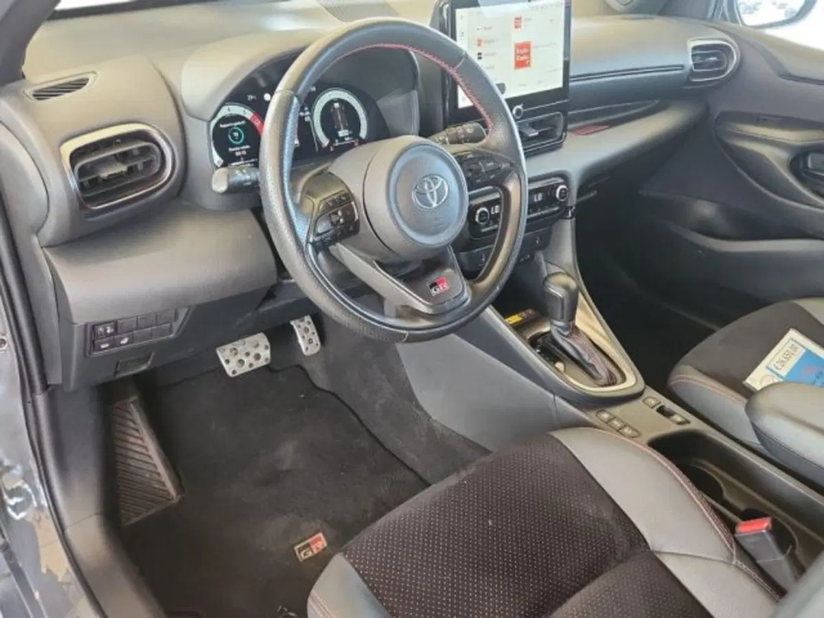Toyota Yaris Cross usata a Roma (7)