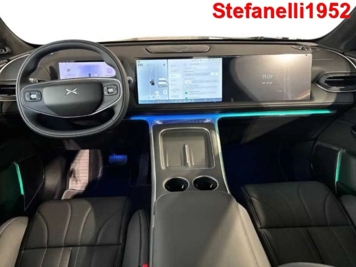 XPeng G9 nuova a Bologna (13)